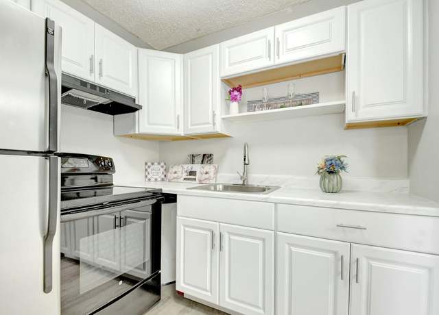 Property at 143 Sussex H, West Palm Beach, FL 33417, 1 bed, 1 bath