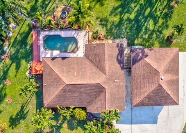 Property at 17748 Orange Grv, Loxahatchee, FL 33470, 4 beds, 2 baths