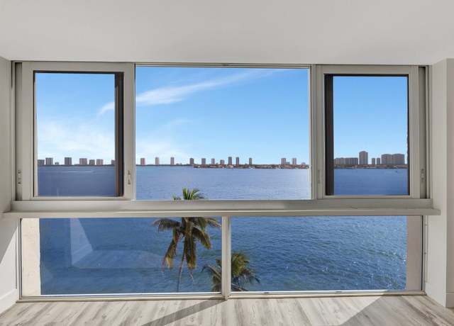Property at 301 Lake Shore Dr #706, Lake Park, FL 33403, 2 beds, 2 baths