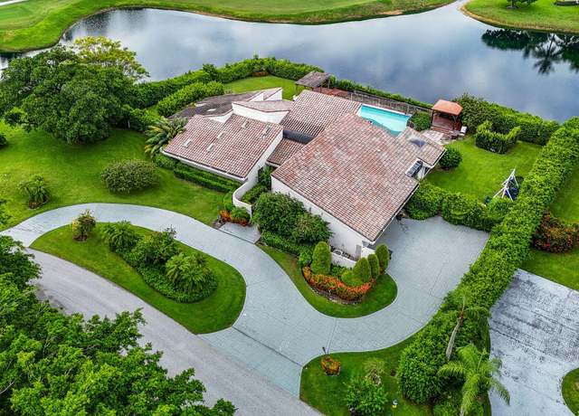 Property at 360 Glenwood Dr, Delray Beach, FL 33445, 3 beds, 4.5 baths
