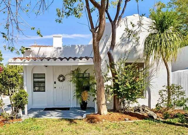 Property at 625 Selkirk St, West Palm Beach, FL 33405, 3 beds, 2 baths