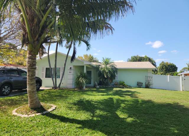 Property at 531 SE Karrigan Ter, Port Saint Lucie, FL 34983, 4 beds, 2 baths