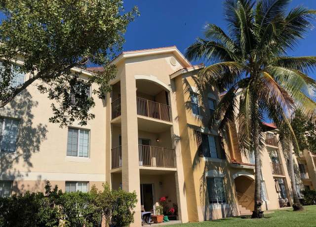 Property at 4151 San Marino Blvd #308, West Palm Beach, FL 33409, 3 beds, 2.5 baths
