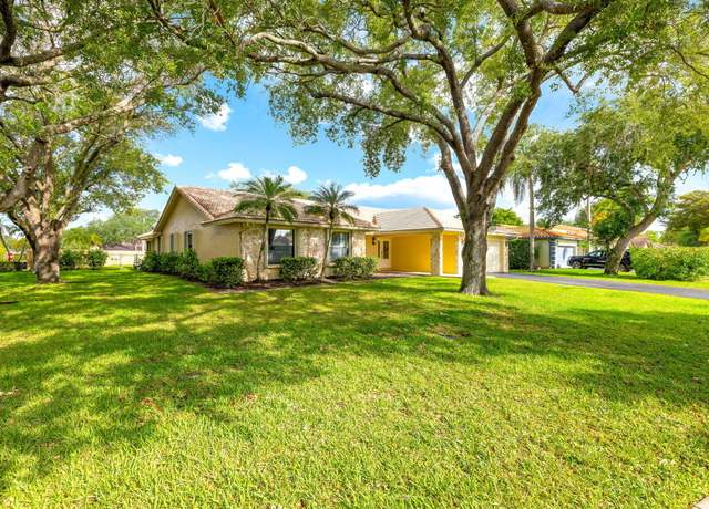 Property at 4830 NW 92nd Ter, Coral Springs, FL 33067, 4 beds, 2 baths
