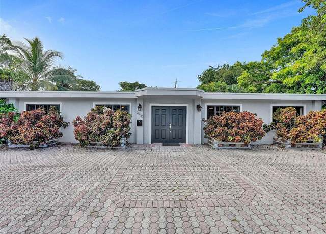 Property at 2500 NE 19th St, Pompano Beach, FL 33062, 5 beds, 4 baths