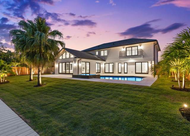 Property at 8 Leeward Cir, Tequesta, FL 33469, 5 beds, 6 baths