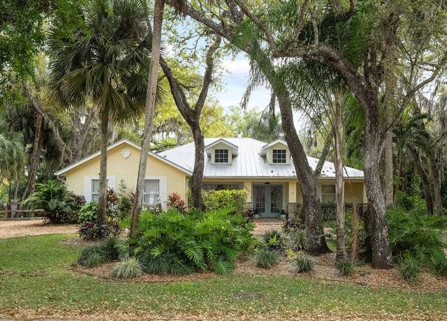 Property at 3600 Wilderness Dr E, Fort Pierce, FL 34982, 3 beds, 2 baths