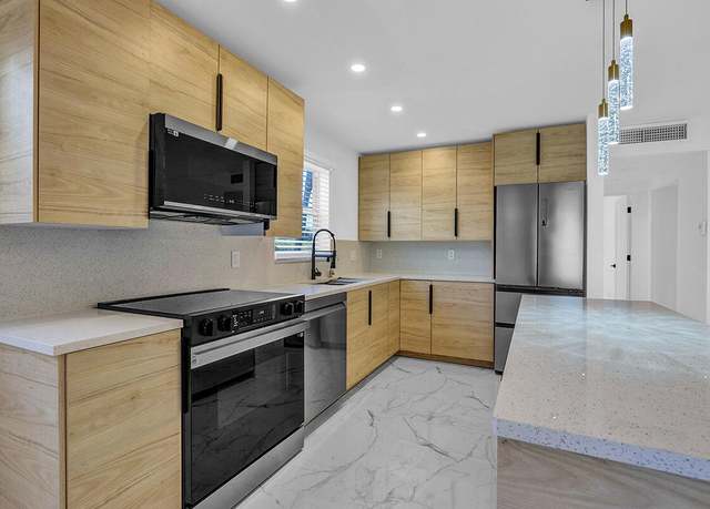 Property at 245 Saxony F, Delray Beach, FL 33446, 2 beds, 2 baths