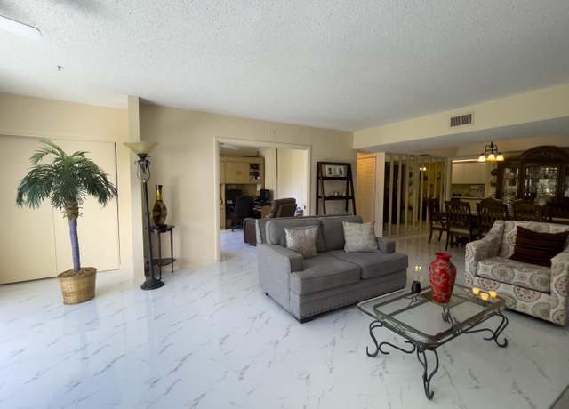 Property at 6768 10th Ave N #115, Lake Worth, FL 33467, 3 beds, 2 baths