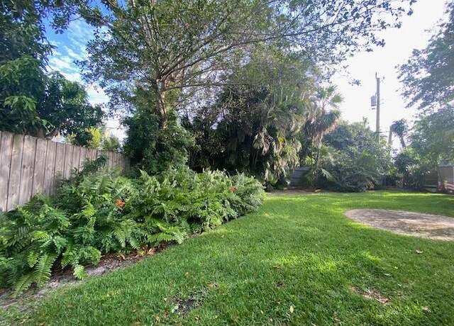 Property at 336 Winters St, West Palm Beach, FL 33405, 2 beds, 1 bath