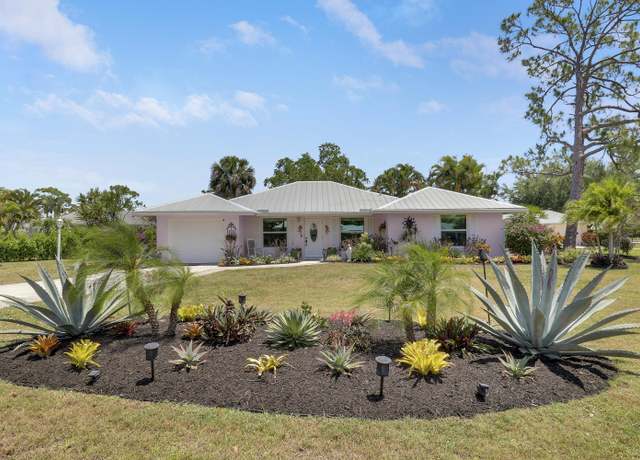 Property at 18315 SE Courtview Cir, Tequesta, FL 33469, 2 beds, 2.5 baths