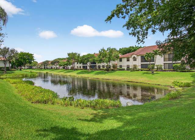 Property at 5265 Brisata Cir Unit U, Boynton Beach, FL 33437, 3 beds, 2 baths