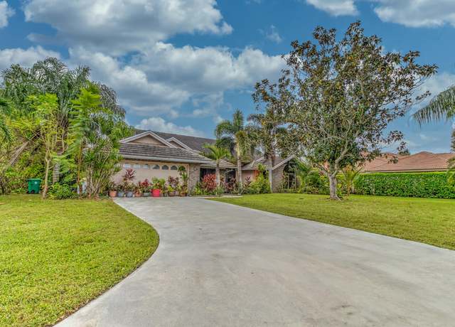 Property at 1138 SW Greenbriar Cv, Port Saint Lucie, FL 34986, 4 beds, 2.5 baths