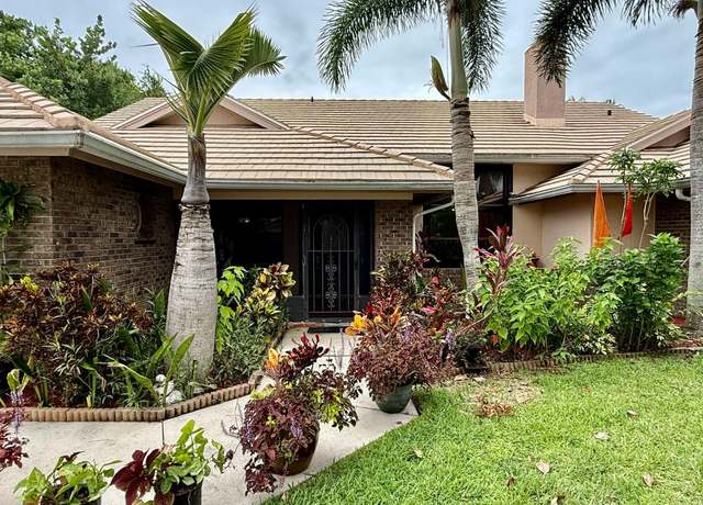 Property at 1138 SW Greenbriar Cv, Port Saint Lucie, FL 34986, 4 beds, 2.5 baths