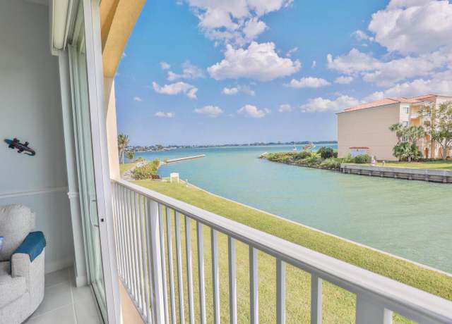 Property at 5 Harbour Isle Dr E #202, Fort Pierce, FL 34949, 2 beds, 2 baths