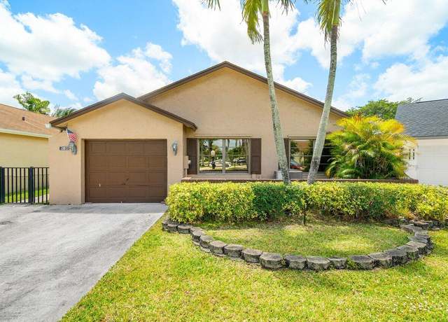 Property at 9100 Pine Springs Dr, Boca Raton, FL 33428, 3 beds, 2 baths