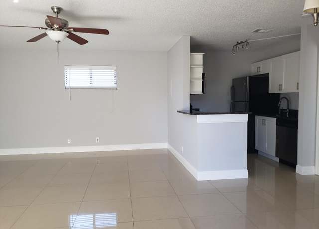 Property at 25 Crossings Cir Unit F, Boynton Beach, FL 33435, 2 beds, 2 baths