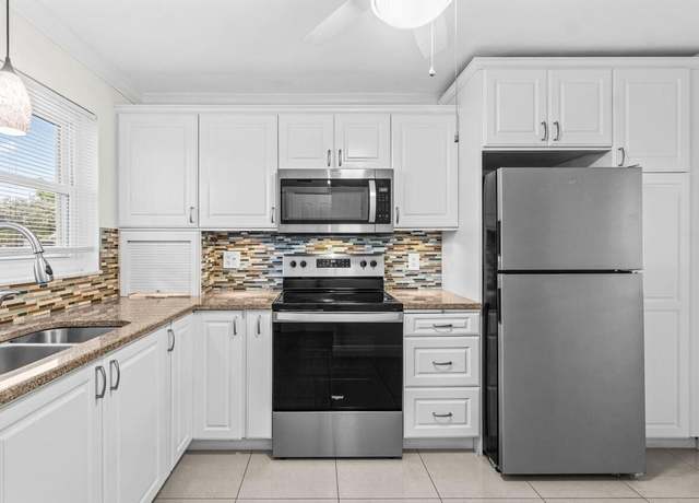 Property at 2010 S Federal Hwy Unit I101, Boynton Beach, FL 33435, 2 beds, 2 baths