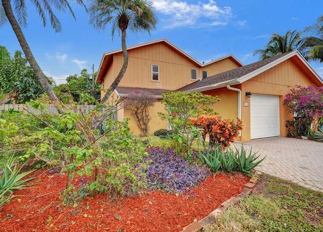 Property at 3118 Spanish Trl, Delray Beach, FL 33483, 2 beds, 2.5 baths