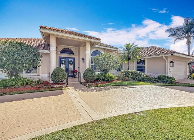 Property at 1980 S Club Dr, Wellington, FL 33414, 4 beds, 3.5 baths
