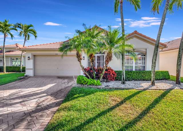 Property at 5959 Royal Club Dr, Boynton Beach, FL 33437, 3 beds, 2 baths