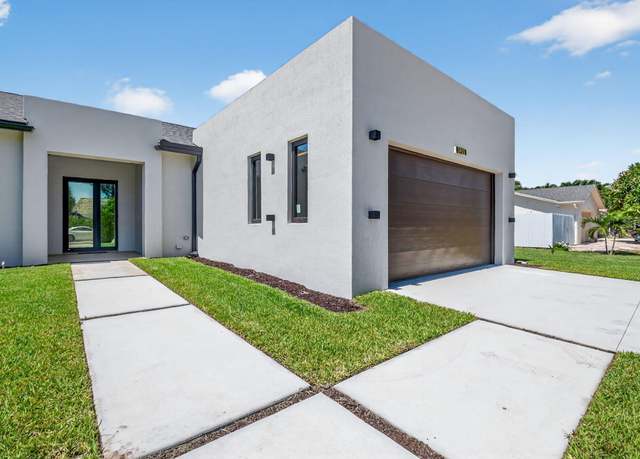 Property at 3920 Espan Ct, Palm Springs, FL 33461, 4 beds, 4 baths