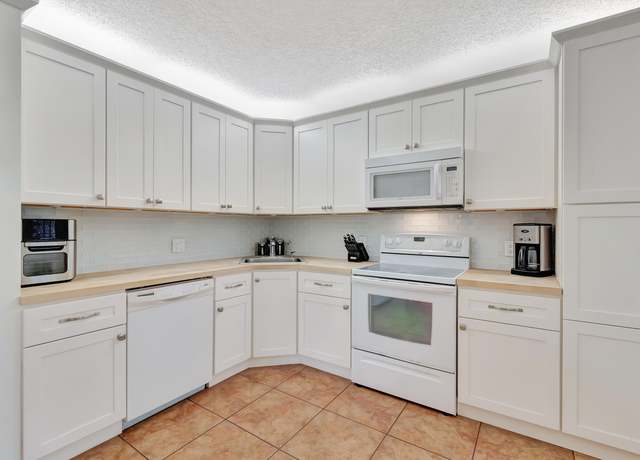 Property at 4300 NW 30th St #342, Coconut Creek, FL 33066, 3 beds, 2 baths