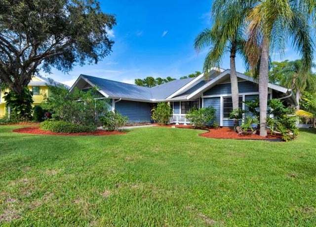 Property at 10510 SE Jupiter Narrows Dr, Hobe Sound, FL 33455, 3 beds, 2 baths