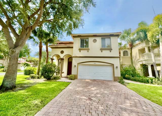 Property at 4052 Woodhill Pl, Boynton Beach, FL 33436, 4 beds, 3 baths