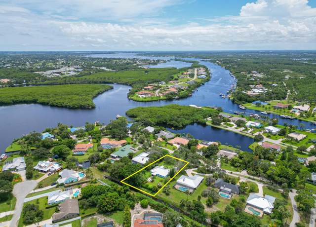 Property at 631 SE Norsemen Dr, Port Saint Lucie, FL 34984, 3 beds, 2 baths