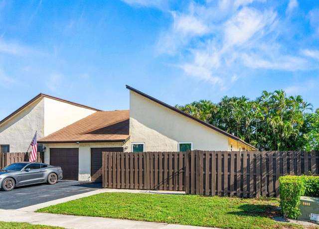 Property at 2823 SW 2nd St, Delray Beach, FL 33445, 2 beds, 2 baths