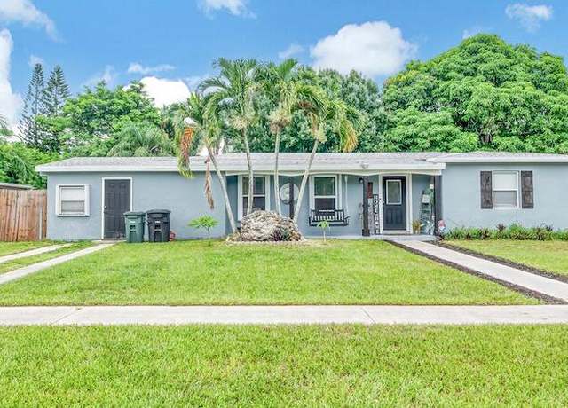 Property at 131 SE Castana Ct, Port Saint Lucie, FL 34983, 4 beds, 1 bath