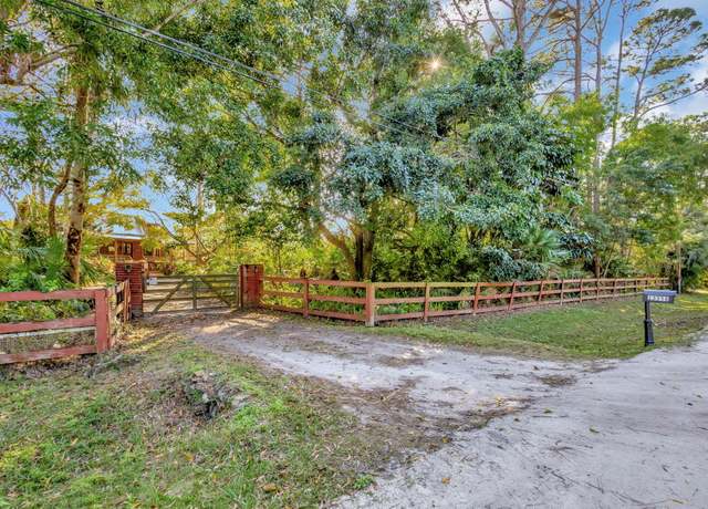 Property at 13356 52 Ct N, Royal Palm Beach, FL 33411, 3 beds, 2.5 baths