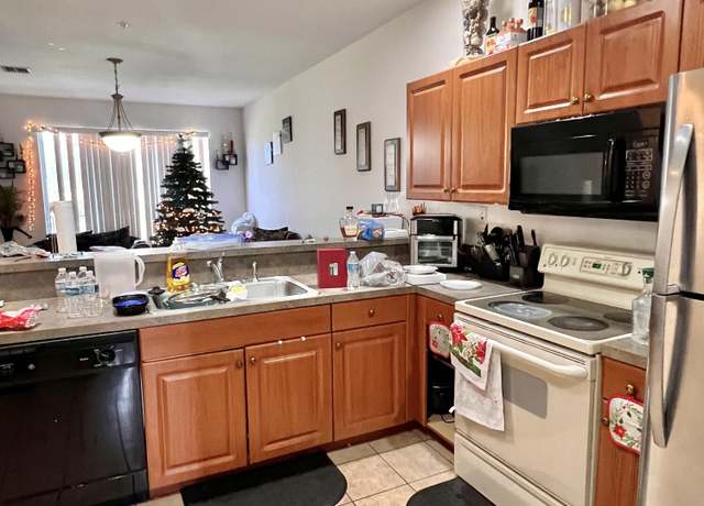 Property at 2010 Freeport Ln #4104, Riviera Beach, FL 33404, 3 beds, 2 baths