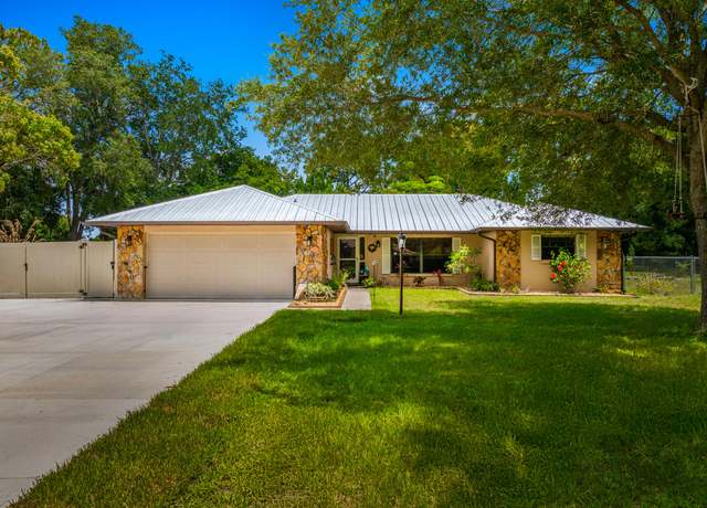 Property at 6008 Roland Ct, Fort Pierce, FL 34951, 3 beds, 2 baths