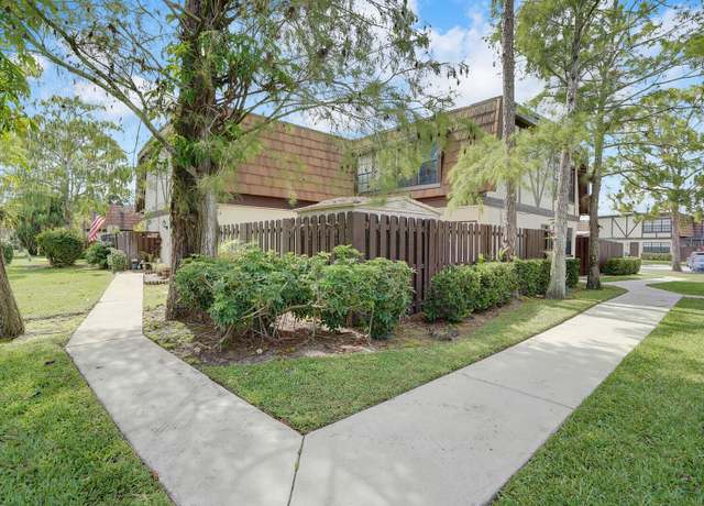 Property at 111 Weybridge Cir Unit D, Royal Palm Beach, FL 33411, 3 beds, 2.5 baths