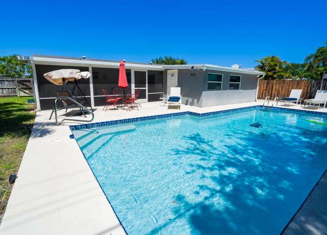 Property at 4386 Bamboo Dr, Palm Beach Gardens, FL 33410, 4 beds, 2 baths