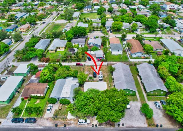 Property at 134 SW 10th Ave, Delray Beach, FL 33444, 2 beds, 1 bath