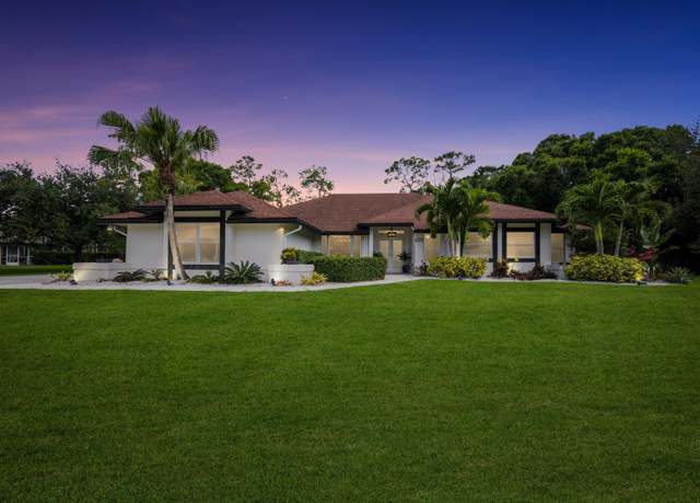 Property at 15140 Cedar Bluff Pl, Wellington, FL 33414, 4 beds, 3 baths