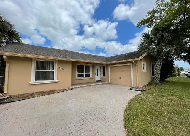 Property at 9319 Southampton Pl, Boca Raton, FL 33434, 4 beds, 3 baths
