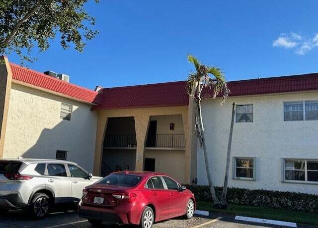 Property at 190 Lake Dora Dr #190, West Palm Beach, FL 33411, 2 beds, 2 baths
