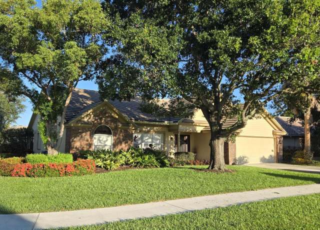 Property at 412 SW Mimosa Cv, Port Saint Lucie, FL 34986, 4 beds, 3 baths