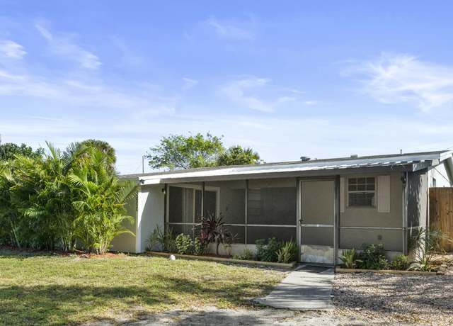 Property at 3800 S 57th Ave, Greenacres, FL 33463, 3 beds, 1 bath