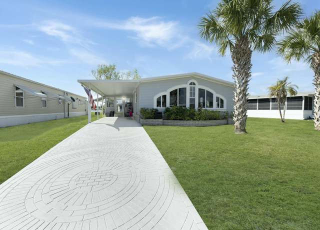 Property at 14285 Cancun Ave, Fort Pierce, FL 34951, 2 beds, 2 baths