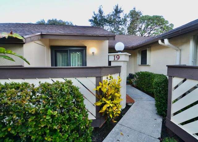 Property at 19 Black Birch Ct, Royal Palm Beach, FL 33411, 2 beds, 2 baths