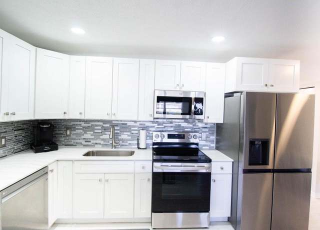 Property at 94 Hastings Unit F, West Palm Beach, FL 33417, 1 bed, 1.5 baths