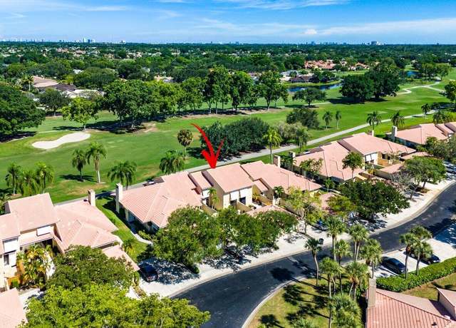 Property at 229 Old Meadow Way, Palm Beach Gardens, FL 33418, 3 beds, 3 baths