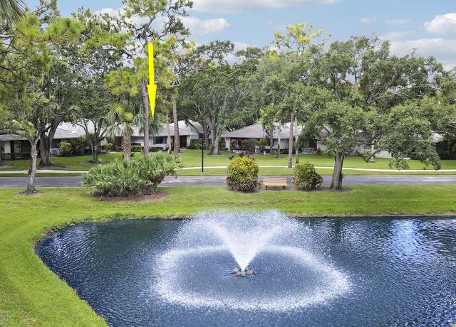 Property at 534 Club Dr, Palm Beach Gardens, FL 33418, 2 beds, 2 baths