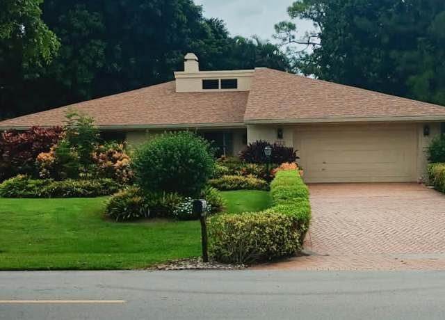 Property at 13334 Saffron Cir, Palm Beach Gardens, FL 33418, 2 beds, 2.5 baths