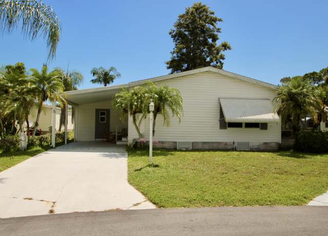 Property at 5680 Hemingway Ct, Fort Pierce, FL 34982, 2 beds, 2 baths